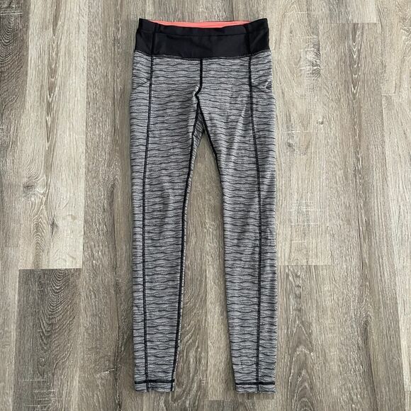 Lululemon Speed Tight II Textured Wave Black Silver Spoon / Black - Size: 6 - Picture 2 of 13